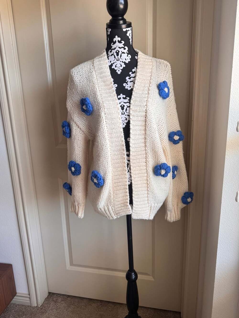 Anthropologie Cream Chunky Knit 3D Blue Floral Applique Open Front Cardigan